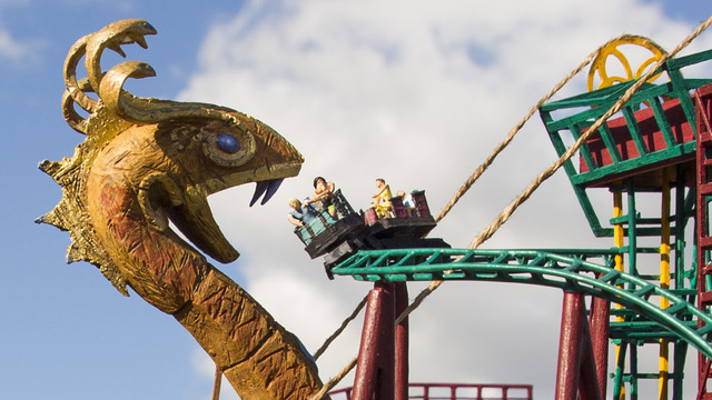 Cobras Curse Busch Gardens ride view of snake head