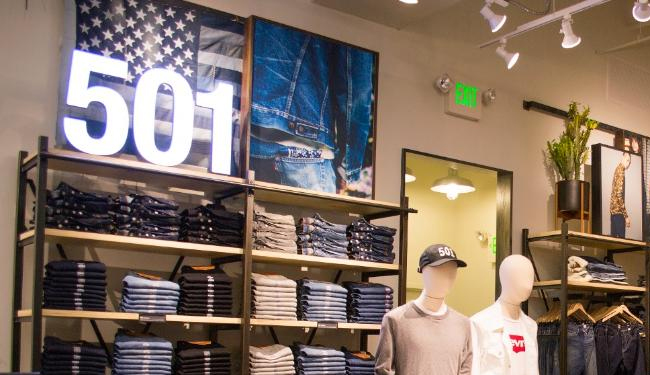 Levi_Store_Interior_Disney_Springs_